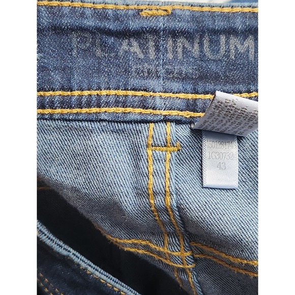 Chico's Platinum Straight Mid-rise Dark Wash Jeans Size Chicos 1.5/US 10 Short - Picture 6 of 7